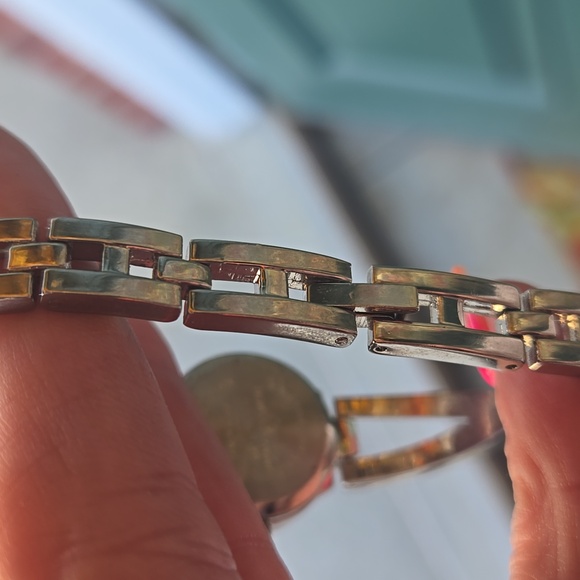 Watch - Picture 4 of 5